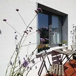 Vila Sarita, Acogedor Atico Con Vistas Apartment